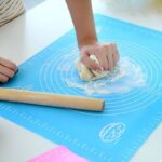 مفرش عجين كبير للمخبوزات